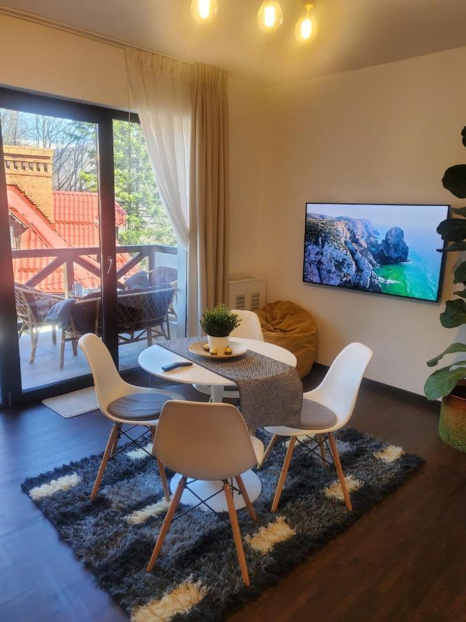 Casa Larisa - Wolves Apartment Синая Екстериор снимка